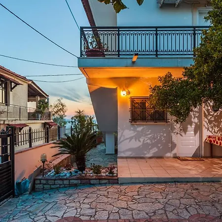 On The - Akroyali Family Apartman Akrojáli