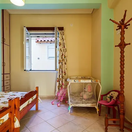 On The - Akroyali Family דירה Akrogiali