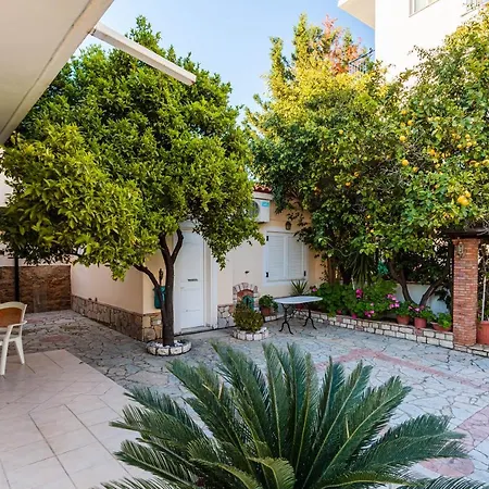 On The - Akroyali Family *