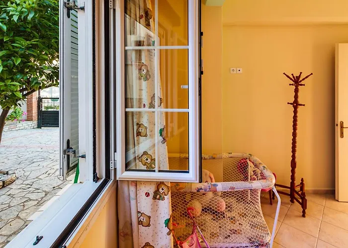 On The - Akroyali Family