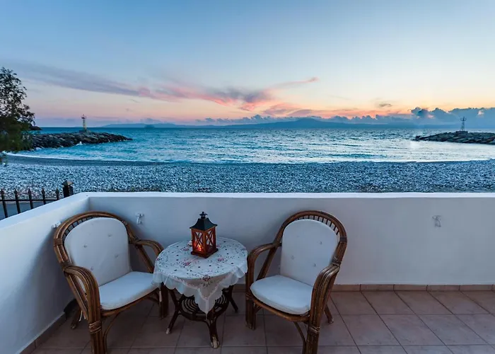 On The - Akroyali Family Apartman