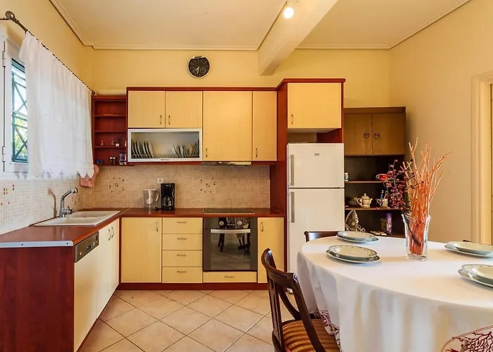 On The - Akroyali Family Akrojáli