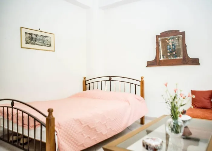 On The - Akroyali Family Apartmán *
