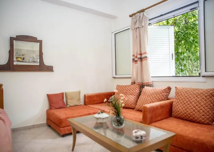 On The - Akroyali Family Apartman *